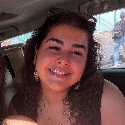 Looking for a few people to rent with!! Main Photo