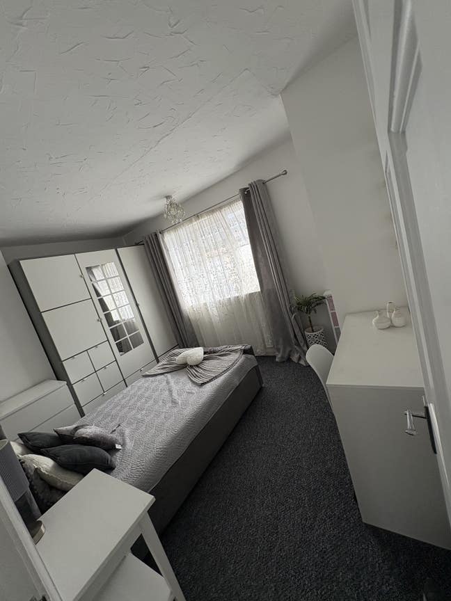 A cozy double room for rent  Main Photo