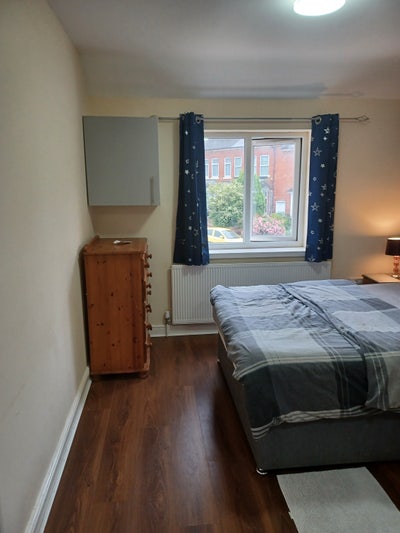 Large Double room with Ensuite near solihull Main Photo