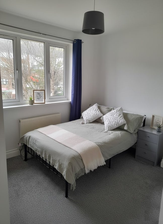 *Near QA* Last room - August Incl ALL Bills Main Photo