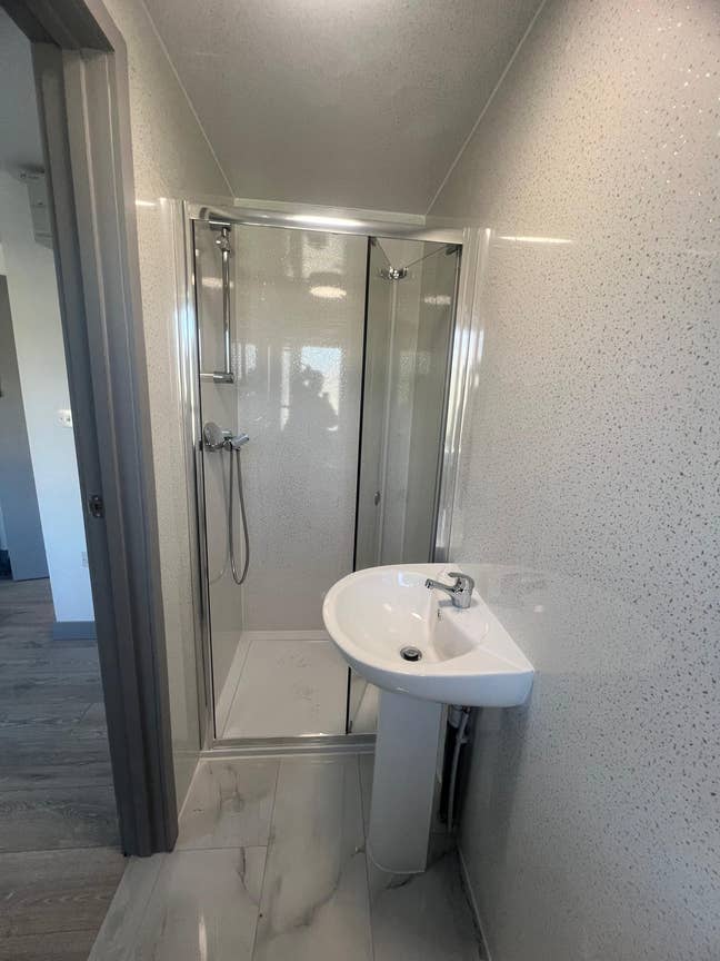 Ensuite Room to Rent in Slough SL1 3QG  Main Photo