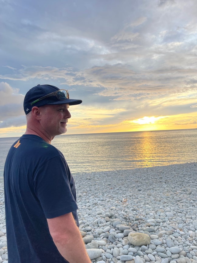 51yr old professional male Main Photo