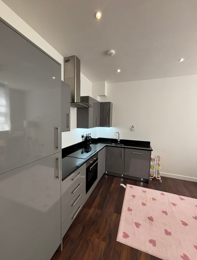 Double room in Luxury 2-Bed Apartment, city centre Main Photo