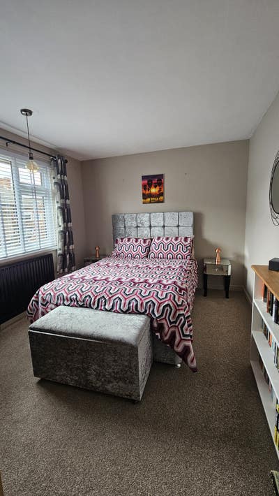 Large double room for Mon-Fri let Main Photo