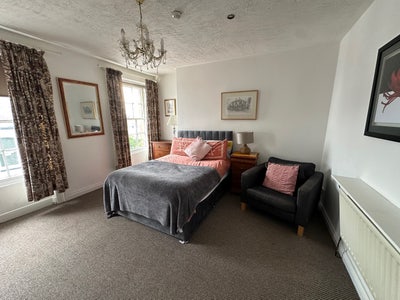 Central Lisburn Double Room Main Photo