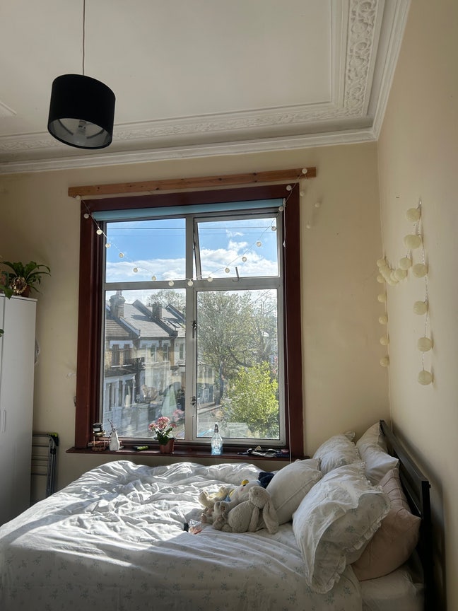 Room Available in our Lovely Brixton House! Main Photo