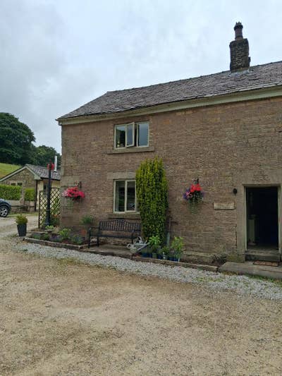 Large Double Room, Spectacular Views, Rivington  Main Photo