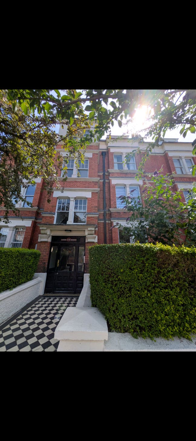 Lovely, sunny, big double room in West Hampstead Main Photo