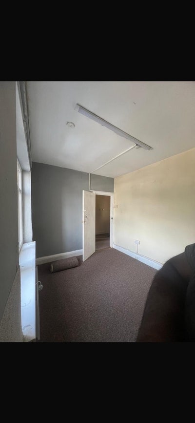 Room for Rent Main Photo