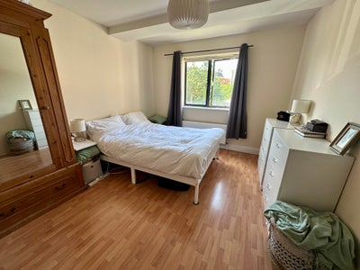 Double Room with ensuite in 2 bed flat  Main Photo