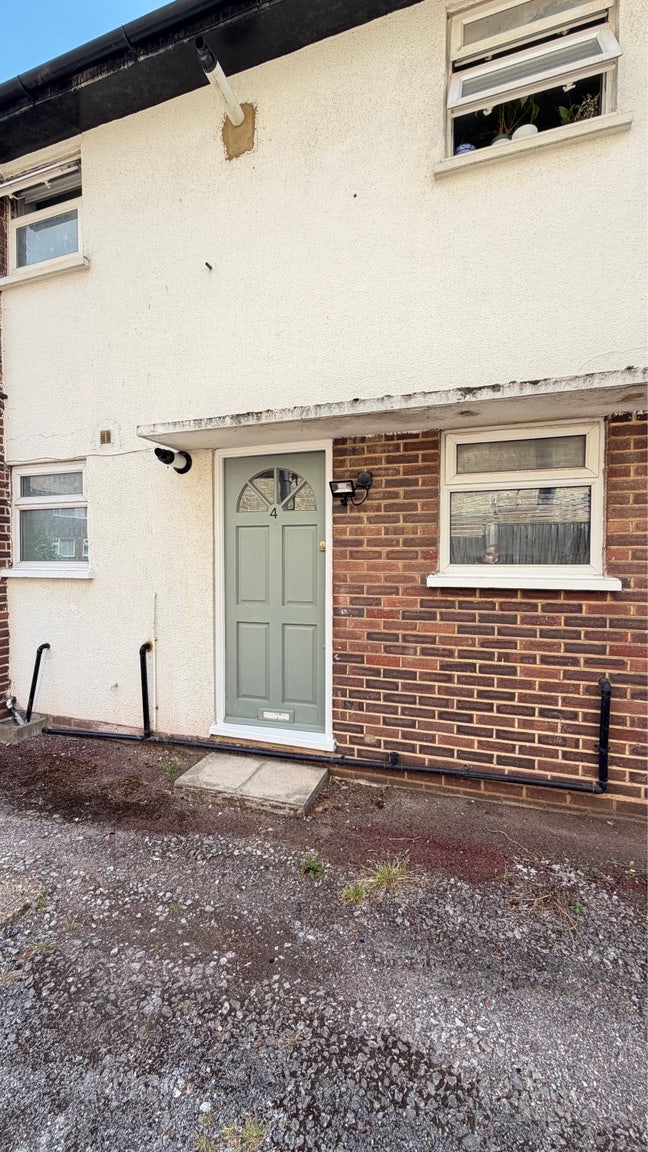 Cute studio flat Main Photo