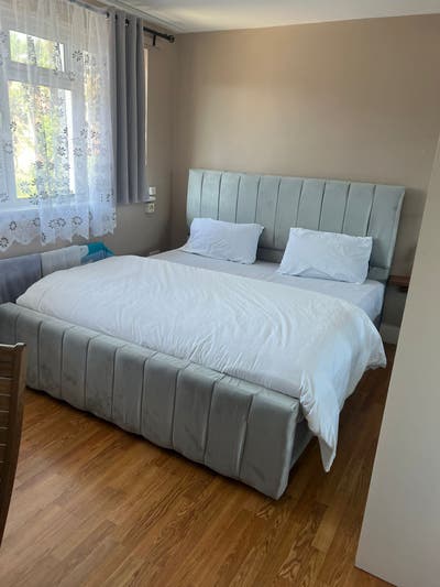 Double room available in W14 Main Photo