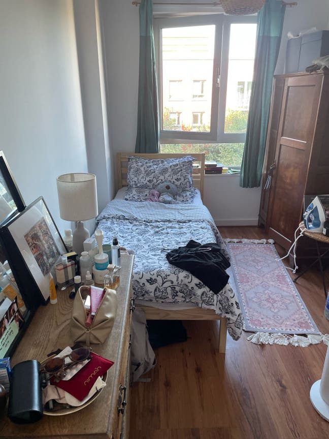 Peaceful & Fully Furnished Room Main Photo