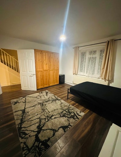 Available rooms in Wembley Main Photo