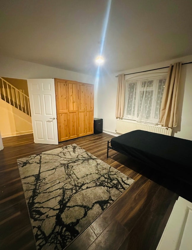 Available rooms in Wembley Main Photo