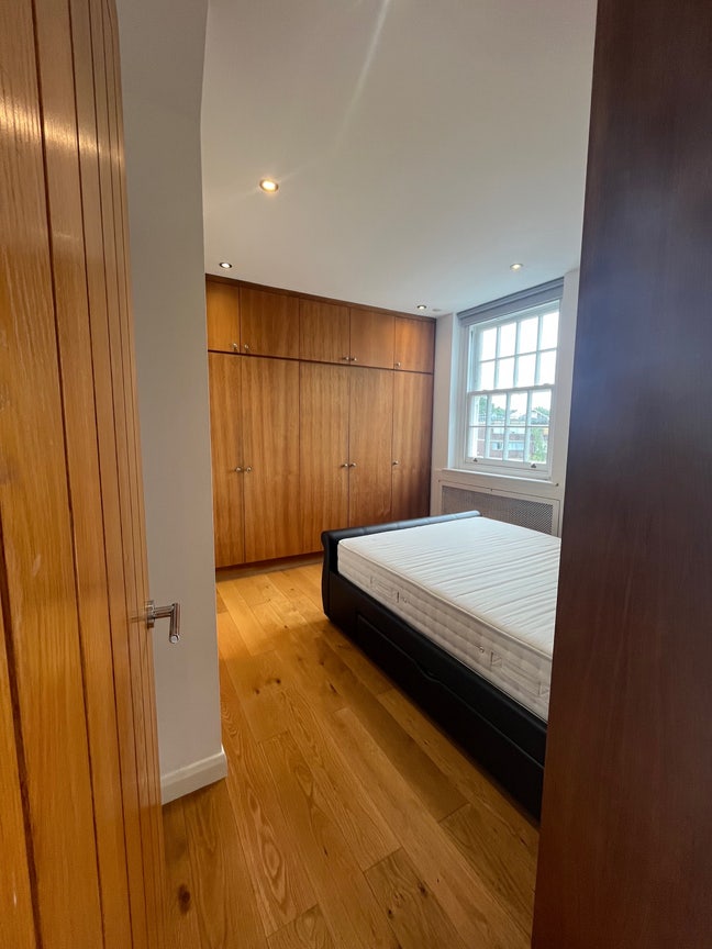 Spacious Double in Modern Notting Hill Flat Main Photo