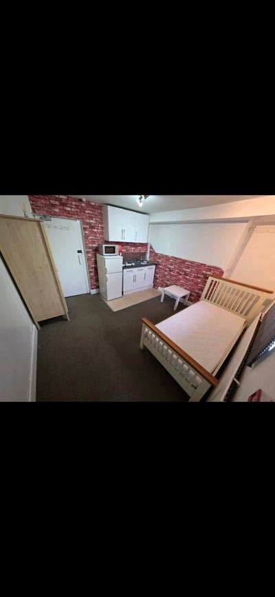 Double Room Near Town center Main Photo