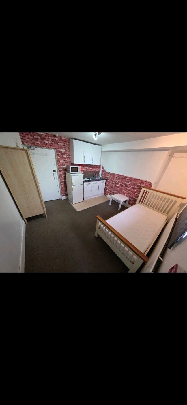 Double Room Near Town center Main Photo