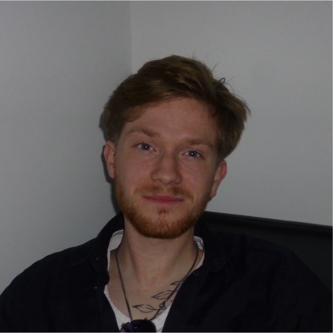 Professional (M,22) w/cat seeking buddy up Main Photo
