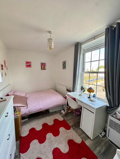 Room to rent for summer in Clapham ☀️ Main Photo