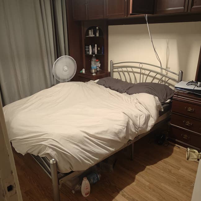 Room sharing  Main Photo