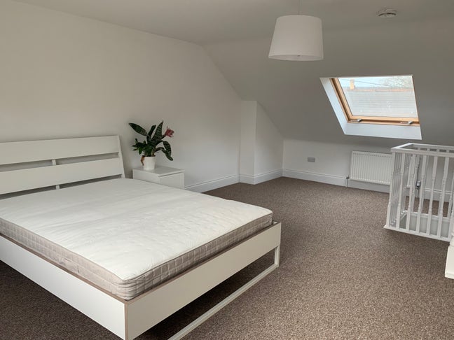 Bright large double in friendly city centre house Main Photo