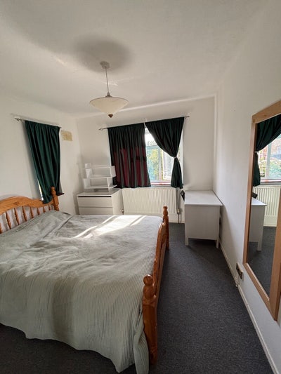 Double Room in Kingsbury for One  Main Photo