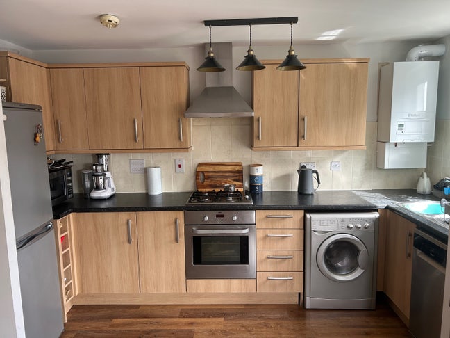 A Single Furnished Room to Let  Main Photo