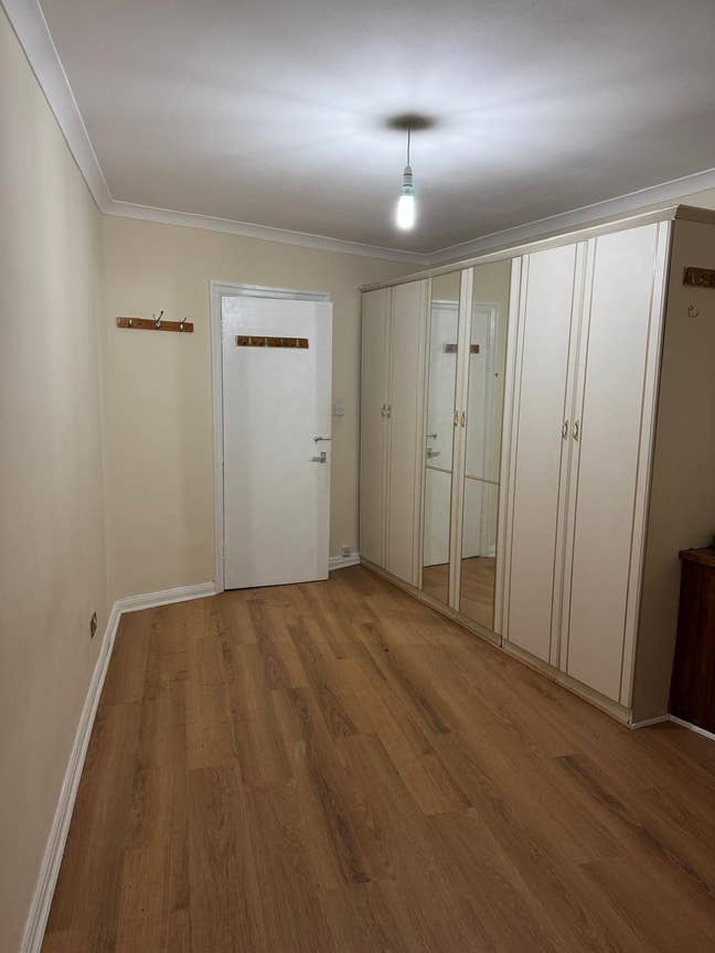     Spacious Double Room for Couple / 2 Girls / 2  Main Photo