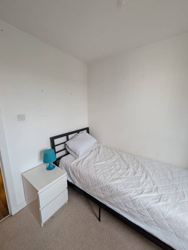 Single Room in Dennistoun – Students only Main Photo