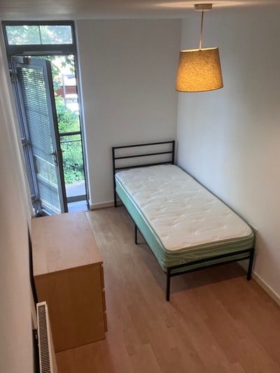Beautiful Executive Room (Slough) 🏡 Main Photo