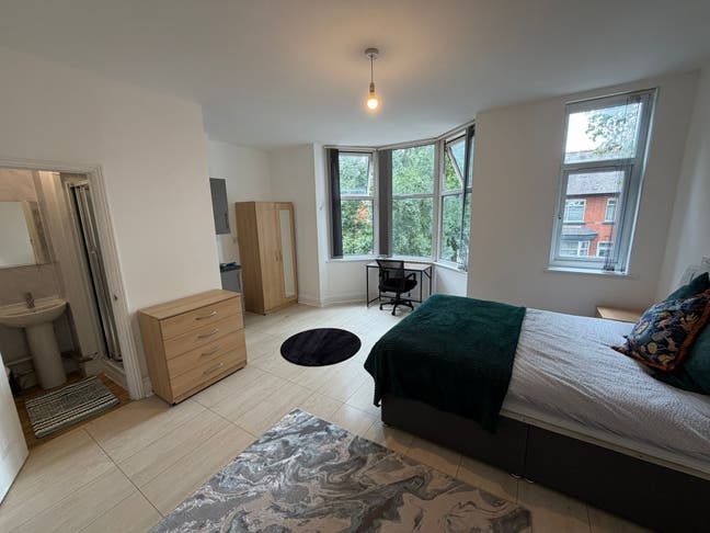 💥 Huge En-Suite Rooms - Close to City Centre 💥 Main Photo