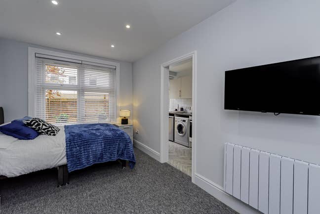⭐Beautiful studio with private garden ⭐ Main Photo