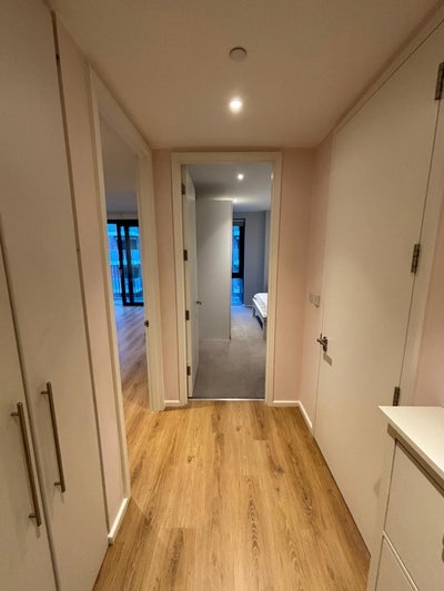 Bills inc. Spacious 1 bed flat near US Embassy Main Photo