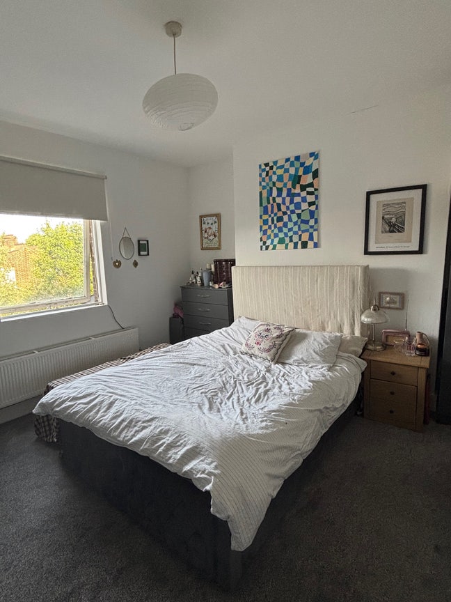 Room available in Highbury Flat !! Main Photo