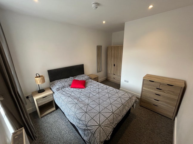 🏡 Large double room available! Main Photo