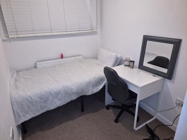 Single room in Hayes. Main Photo