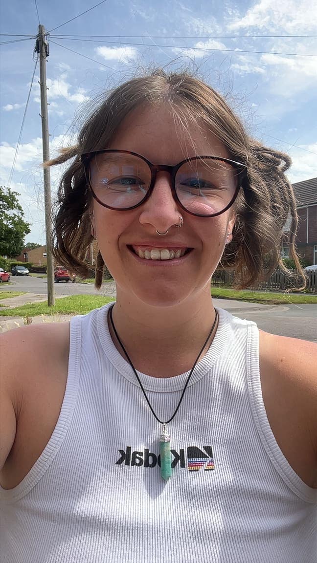 30 year old professional female Main Photo
