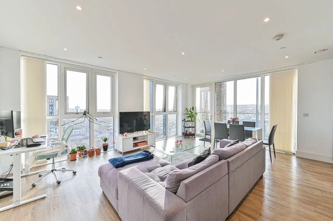 En-suite room available in Woolwich Main Photo