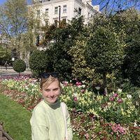 Professional Female seeks a single or double room Main Photo
