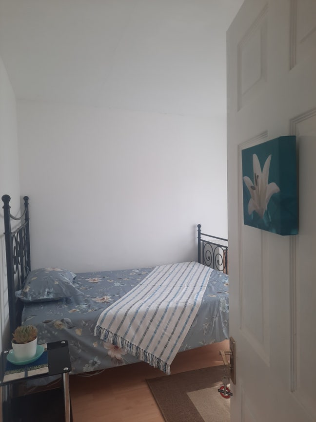 Room to Rent in Hendon/ BrentCross Main Photo