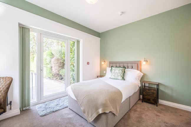 Beautiful En-Suite Rooms, Available 20th July Main Photo