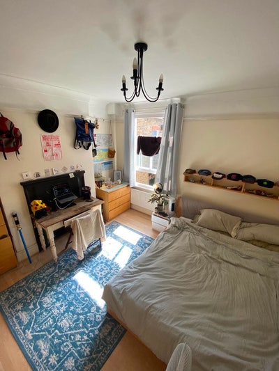 Spacious Room Available in Wimbledon Park  🏡 Main Photo