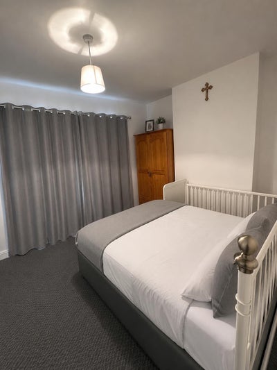 Short term or long term rent for girls and couples Main Photo
