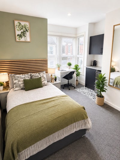Studio style room with 0 deposit  Main Photo
