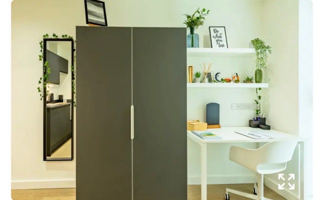 Deluxe plus Studio Flat Main Photo