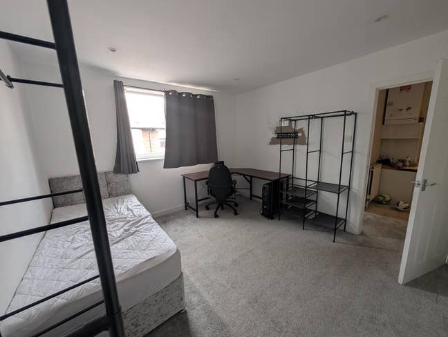 Spacious room in Heaton Main Photo