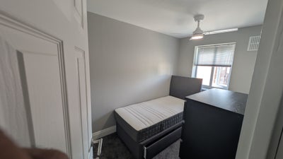 Single Modern Room - Wigmore Luton Airport LU2 Main Photo