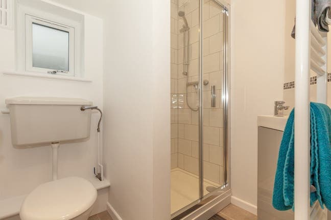 Beautiful room available, central Headington Main Photo