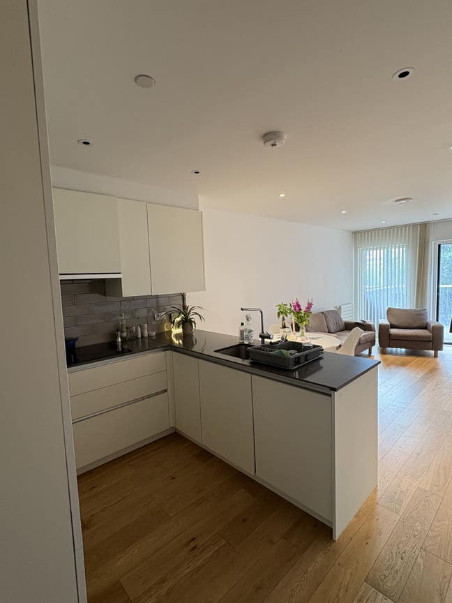East London Large Double Bedroom with en-suite Main Photo